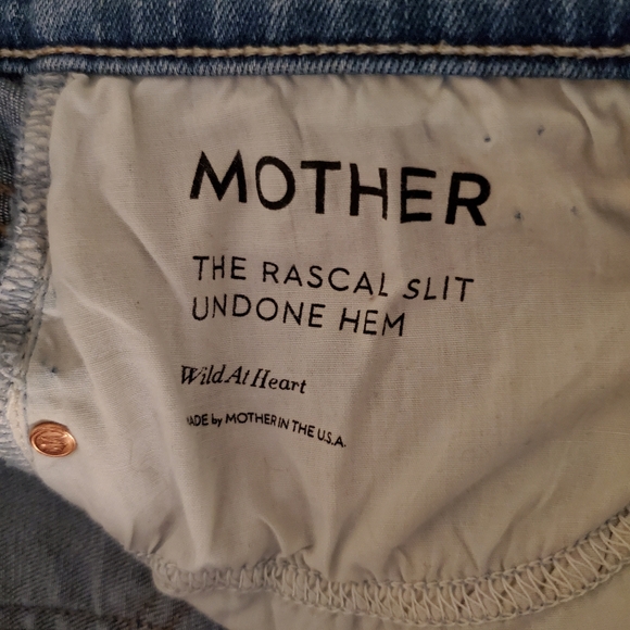EUC MOTHER The Rascal Slit Undone Hem Jean Sz 28 Light Wash - Picture 5 of 15